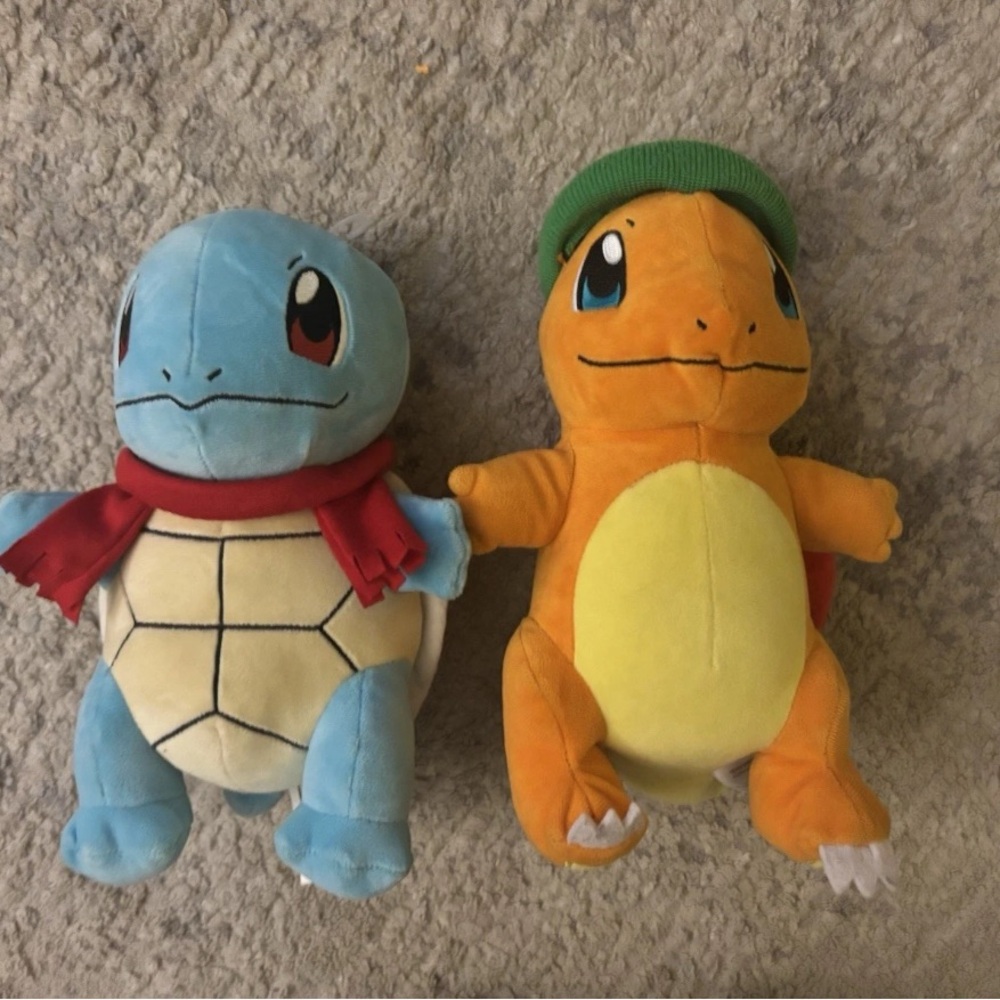 Pokemon Plush Charmander & Squirtle Holiday Set